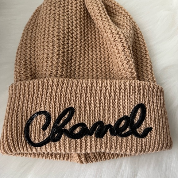 Sold Chanel beanie - Picture 4 of 4